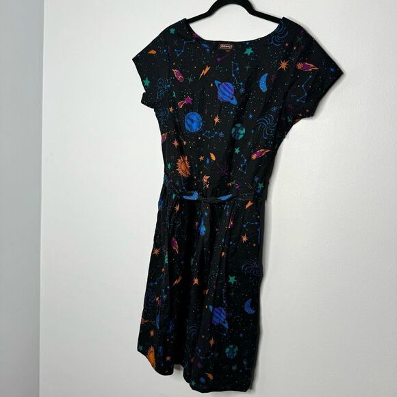 Run and Fly Cosmic Space Belted Tea Dress with Pockets - Picture 9 of 9